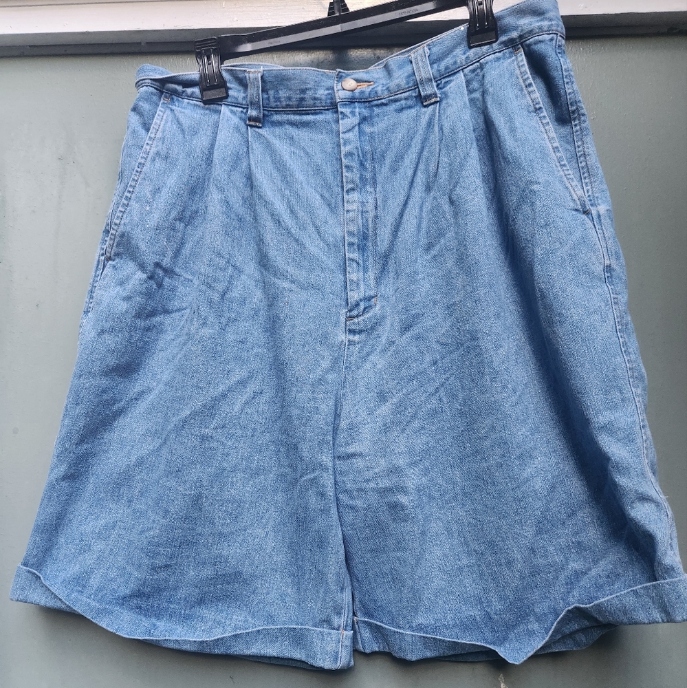 EDDIE BAUER DENIM SHORT Size 18